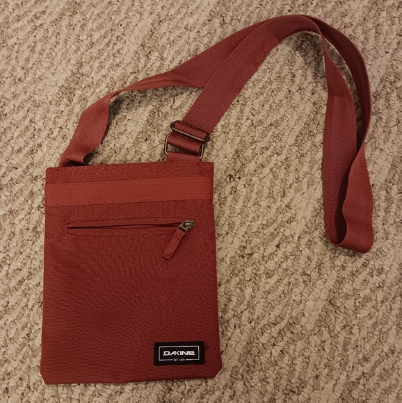 Dakine Jive Purse - Picture 1 of 8